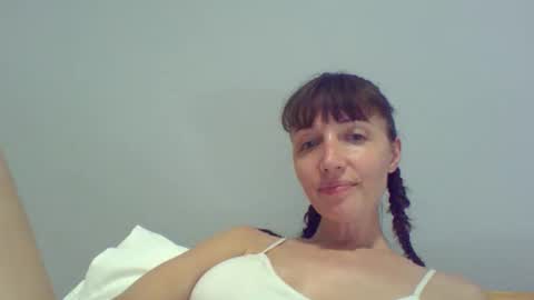 Rafaella online show from 10, 6, 2026