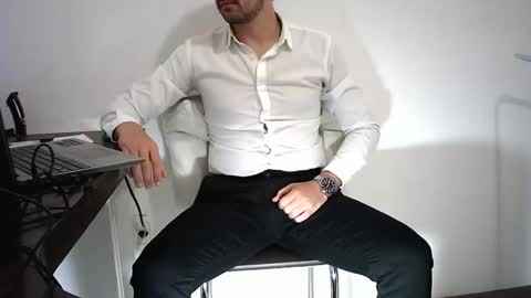 Snapshot of rafaelssk chatting on 10, 5, 2026 elenacam online show from 10, 5, 2026
