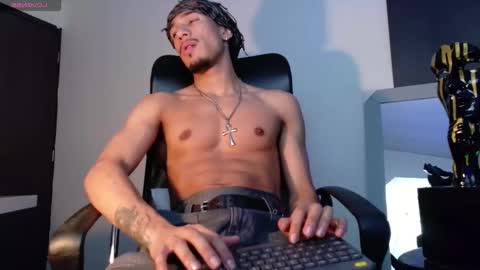 Snapshot of rafaelstone chatting on 19, 12, 2025 IG online show from 19, 12, 2025