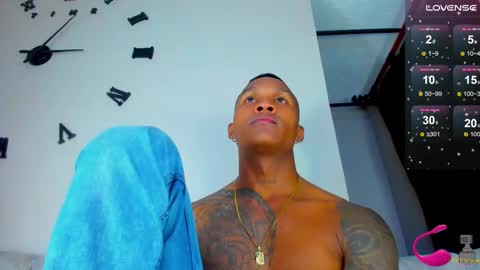 Snapshot of ragnarhot24 chatting on 28, 2, 2025 Andres H online show from 28, 2, 2025