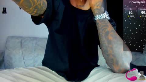 Snapshot of ragnarhot24 chatting on 12, 3, 2025 Andres H online show from 12, 3, 2025