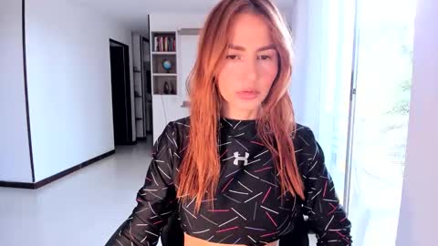 Jennyindependent model . online show from 6, 4, 2026