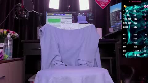 Laura online show from 6, 3, 2025