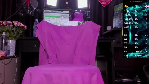 Laura online show from 6, 10, 2025