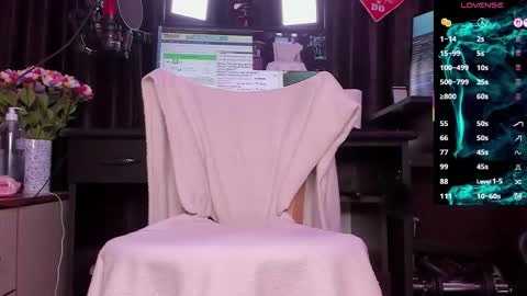 Laura online show from 12, 2, 2026