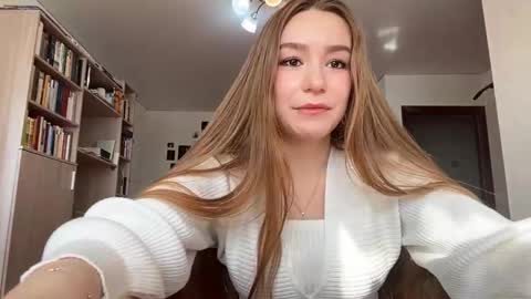 Snapshot of ramonabryd chatting on 16, 3, 2026 Mika online show from 16, 3, 2026