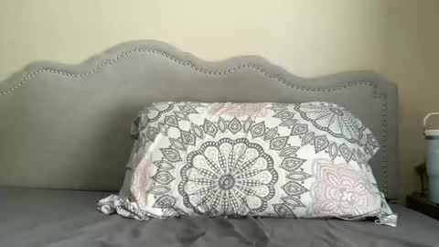 RamonaJ online show from 1, 1, 2025