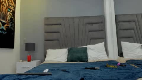 Raphael Nyon online show from 1, 2, 2026