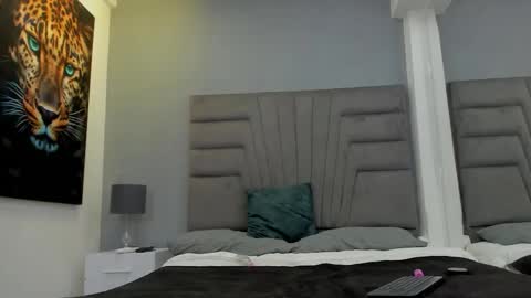 Raphael Nyon online show from 5, 2, 2026