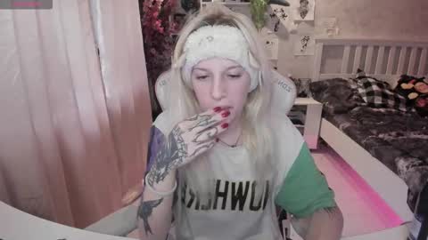 Snapshot of rapunzel_cute chatting on 30, 10, 2025 Rapunzel online show from 30, 10, 2025