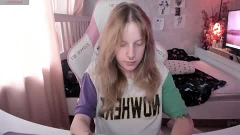 Snapshot of rapunzel_cute chatting on 9, 6, 2026 Rapunzel online show from 9, 6, 2026
