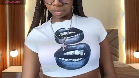 Raquel online show from 15, 6, 2026