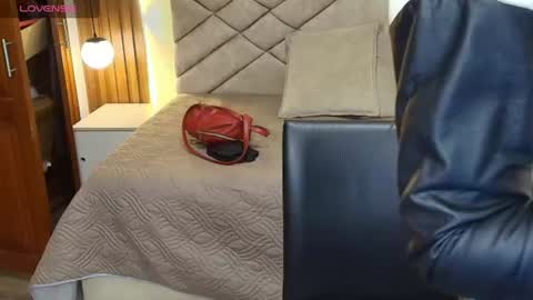 Raquel online show from 28, 7, 2026