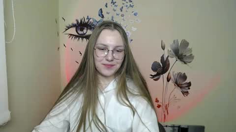 raspberry0101 online show from 7, 12, 2024