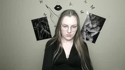 raspberry0101 online show from 28, 1, 2025