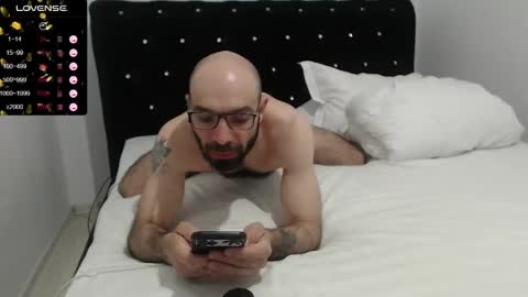 RaulWildBoy27 online show from 22, 4, 2026