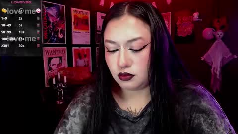 Snapshot of raven_darkk chatting on 7, 10, 2025 Raven online show from 7, 10, 2025