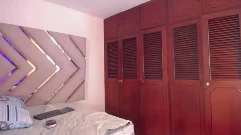 Snapshot of raven_foxter1 chatting on 22, 11, 2025 RAVEN FOXTER online show from 22, 11, 2025