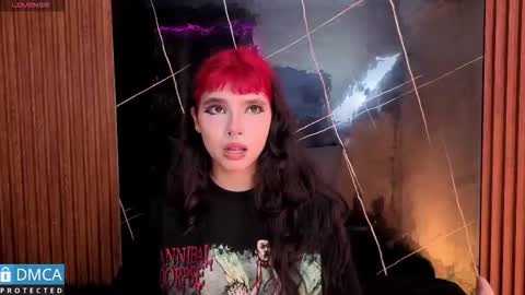 raven_rox_ online show from 17, 12, 2025