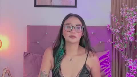 ravena_queen online show from 13, 7, 2026