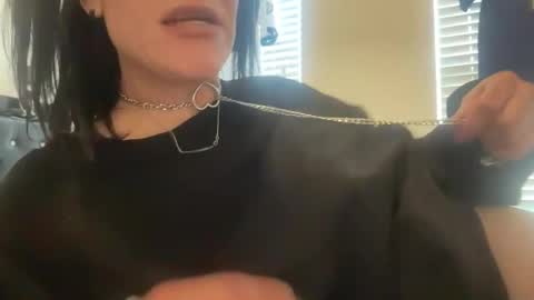 Snapshot of ravenrayyy chatting on 16, 2, 2026 Raven Ray online show from 16, 2, 2026