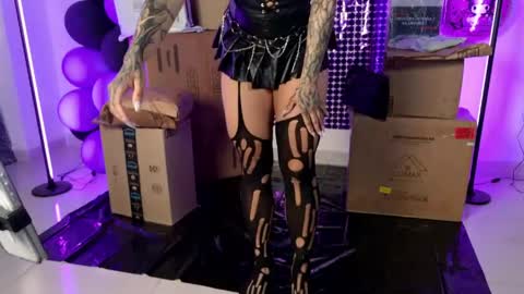 Raven Witch online show from 30, 4, 2026