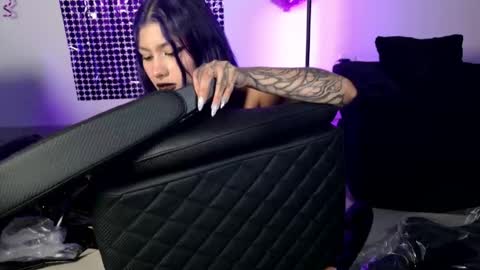 Raven Witch online show from 30, 4, 2026