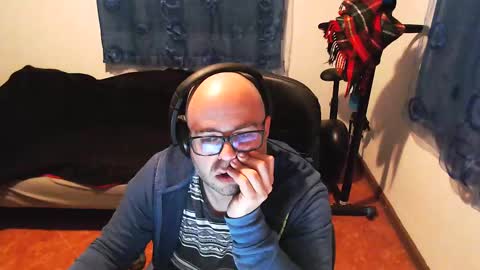 Snapshot of ravingr3d3 chatting on 19, 2, 2025 ravingr3d3 online show from 19, 2, 2025