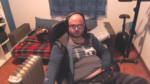 Snapshot of ravingr3d3 chatting on 1, 3, 2025 ravingr3d3 online show from 1, 3, 2025