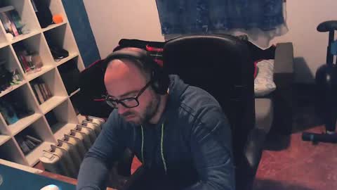 Snapshot of ravingr3d3 chatting on 5, 3, 2025 ravingr3d3 online show from 5, 3, 2025