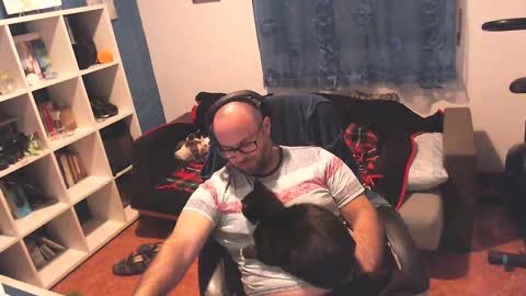 Snapshot of ravingr3d3 chatting on 5, 3, 2025 ravingr3d3 online show from 5, 3, 2025