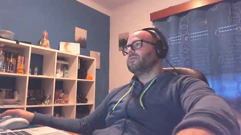 Snapshot of ravingr3d3 chatting on 6, 3, 2025 ravingr3d3 online show from 6, 3, 2025