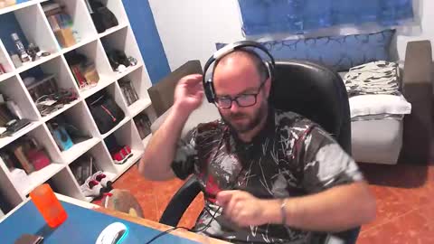 Snapshot of ravingr3d3 chatting on 5, 10, 2025 ravingr3d3 online show from 5, 10, 2025