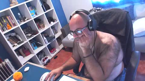 Snapshot of ravingr3d3 chatting on 9, 10, 2025 ravingr3d3 online show from 9, 10, 2025