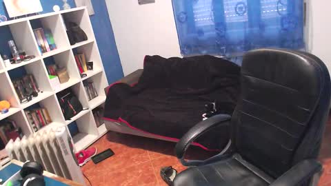 ravingr3d3 online show from 5, 12, 2025