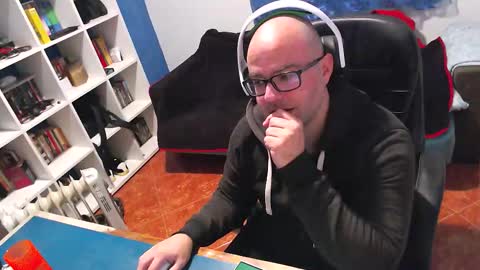 ravingr3d3 online show from 17, 12, 2025