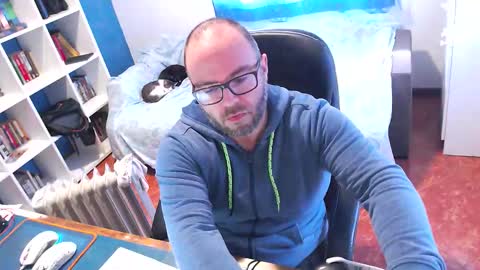 ravingr3d3 online show from 12, 2, 2026