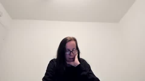 Ravishing Peach Goddess online show from 16, 3, 2026