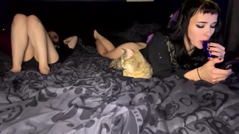 Ravyn and Nyx online show from 13, 11, 2025