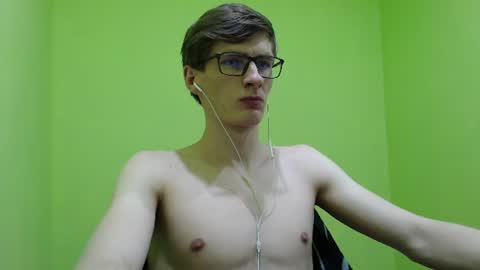 Snapshot of ray_booy chatting on 18, 6, 2026 Ray Booy online show from 18, 6, 2026
