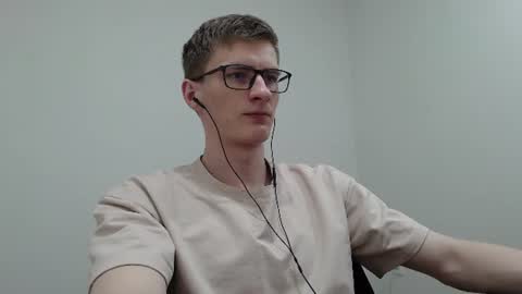Snapshot of ray_booy chatting on 14, 7, 2026 Ray Booy online show from 14, 7, 2026