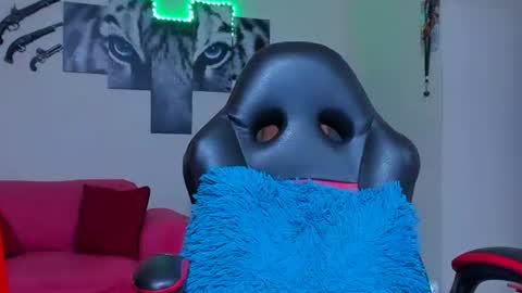ray_long222 online show from 30, 6, 2026