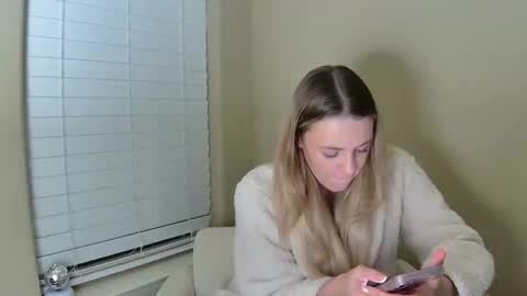 RayBabe online show from 17, 12, 2025