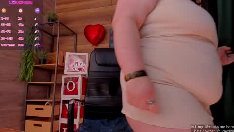 Snapshot of raydirin chatting on 5, 3, 2025 Ray online show from 5, 3, 2025