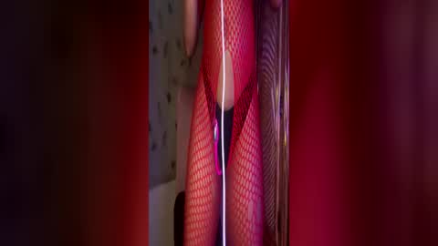 Snapshot of rayemillian chatting on 19, 6, 2026 Raye Millian online show from 19, 6, 2026