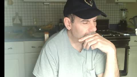 Snapshot of raylene4u2 chatting on 7, 5, 2026 Ray online show from 7, 5, 2026