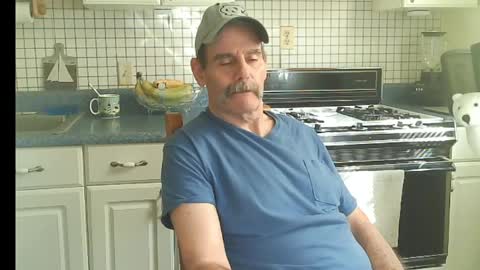 Snapshot of raylene4u2 chatting on 16, 5, 2026 Ray online show from 16, 5, 2026