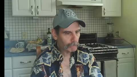 Snapshot of raylene4u2 chatting on 7, 6, 2026 Ray online show from 7, 6, 2026