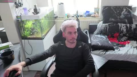 Rayzel online show from 19, 4, 2026