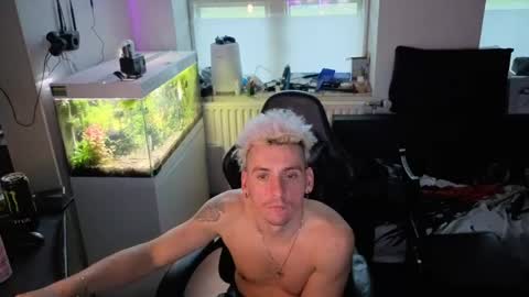 Rayzel online show from 24, 4, 2026